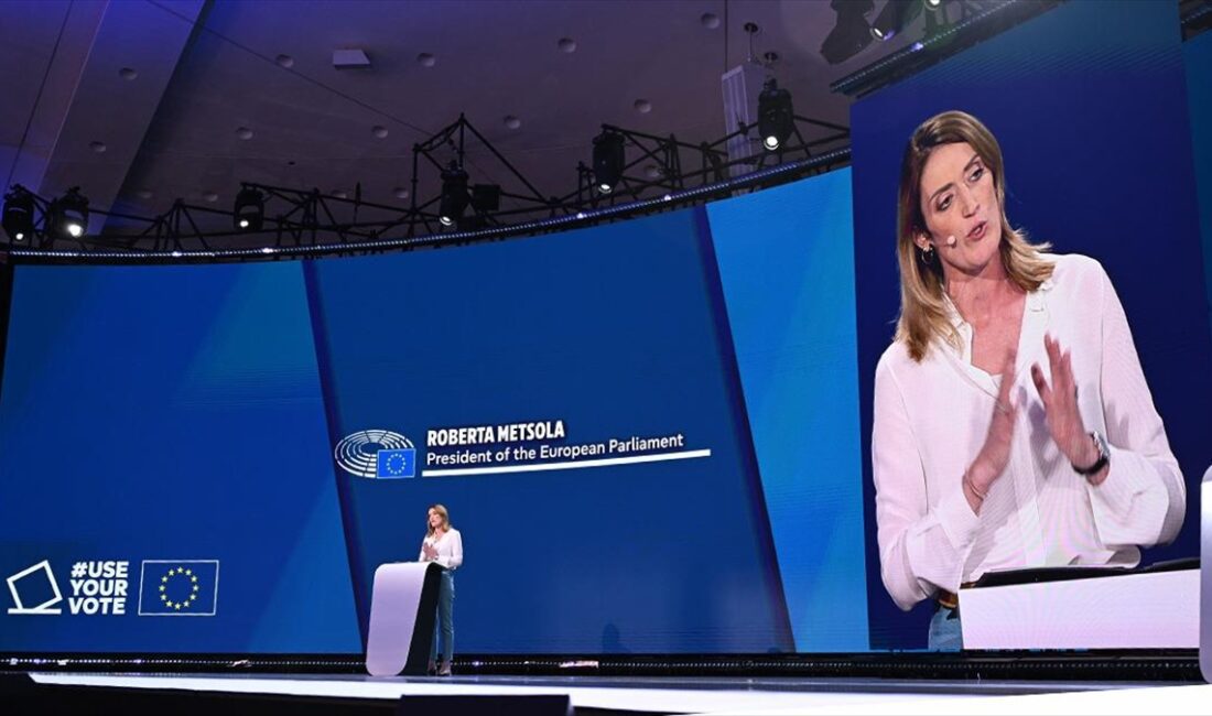 Avrupa Parlamentosu (AP) Başkanı Roberta Metsola, AP seçimlerinde aşırı sağın