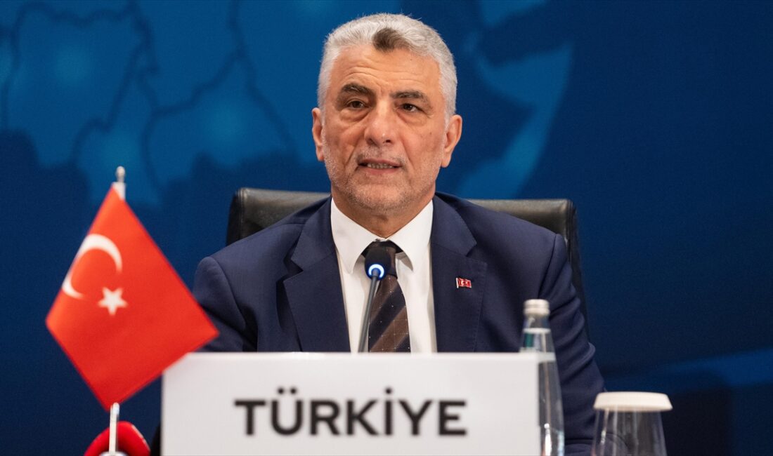 Ticaret Bakanı Bolat, "İİT ülkeleri arasındaki ticaretin 2025 yılı itibarıyla
