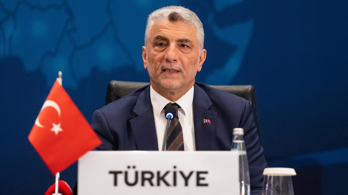 Ticaret Bakanı Bolat, "İİT ülkeleri arasındaki ticaretin 2025 yılı itibarıyla