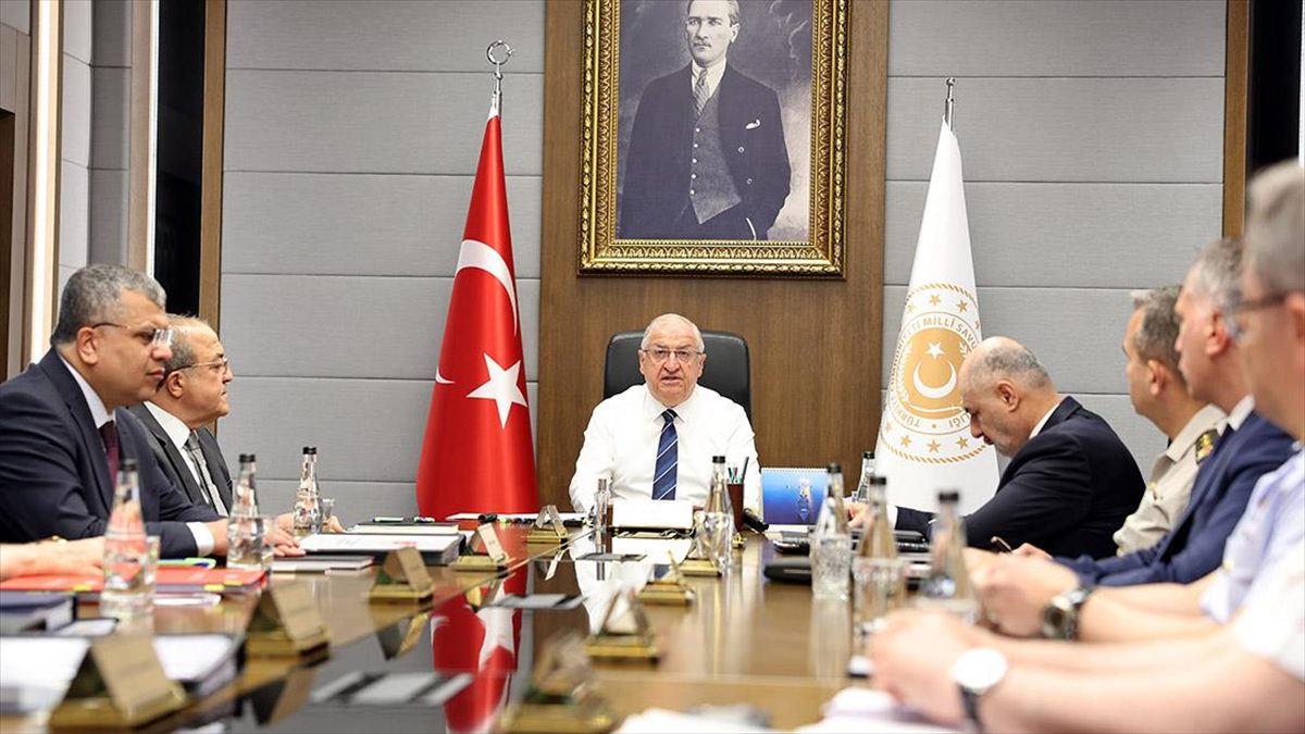Milli Savunma Bakanı Güler, "Terör örgütü tarafından bölgesel gerçekliklerle bağdaşmayan