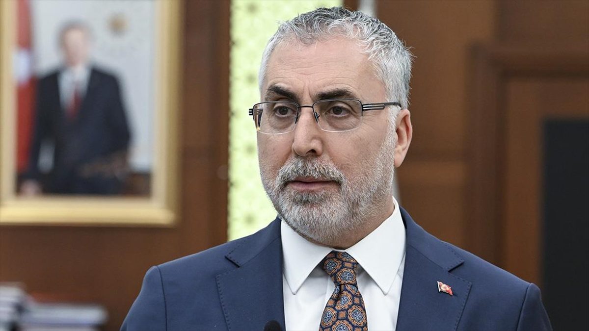 Çalışma ve Sosyal Güvenlik Bakanı Vedat Işıkhan, "Eğitimli Çocuk Bakıcılarının