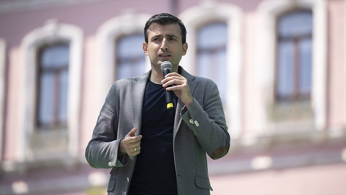 Baykar Yönetim Kurulu Başkanı Selçuk Bayraktar, sosyal medya mecralarında ismi