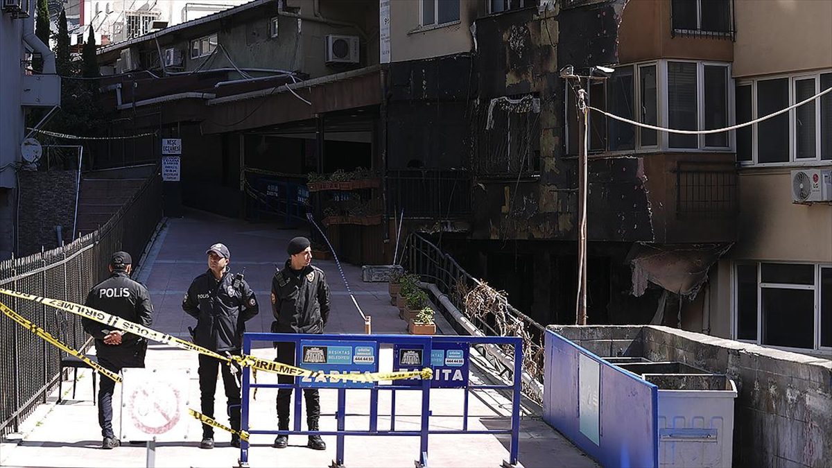 İSTANBUL (AA) – Gayrettepe Yıldız Posta Caddesi Gönenoğlu Sokağı’ndaki 16