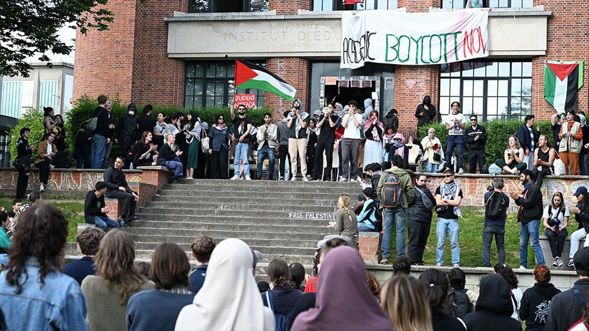 Belçika polisi Brüksel Özgür Üniversitesinde (ULB) 1,5 aydır Filistin'e destek
