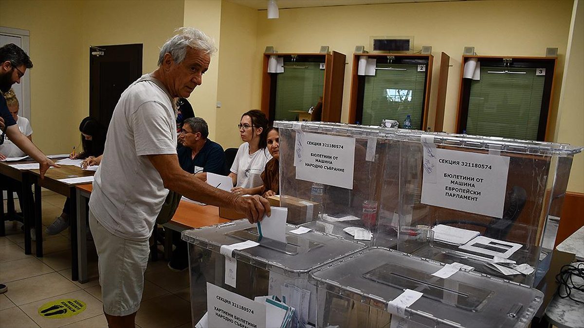 Bulgaristan’da 9 Haziran’da eş zamanlı yapılan erken genel seçim ile