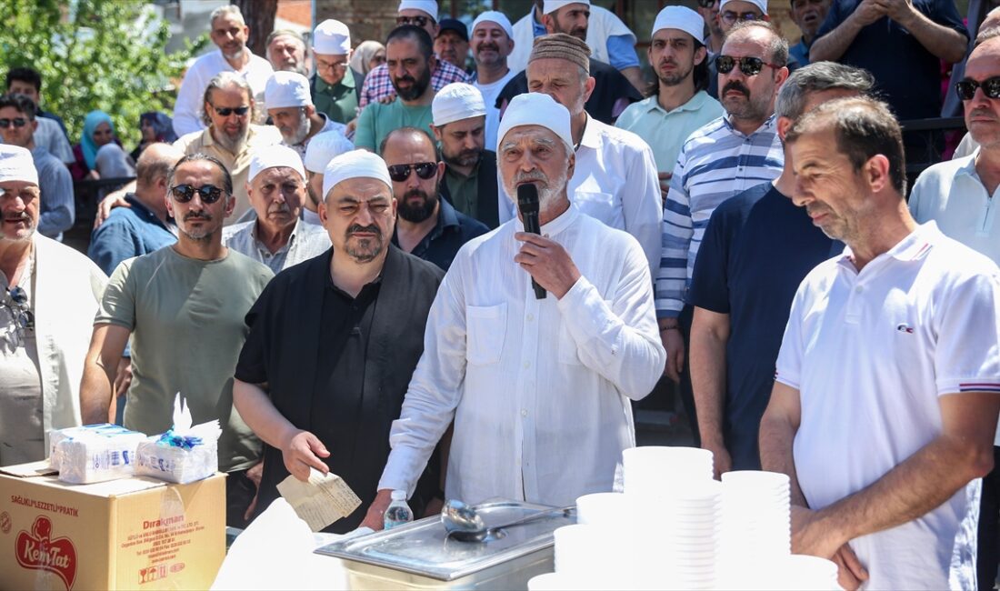 BURSA (AA) – Vatan Sevdalıları Platformu üyelerince yeniden yaşatılan, Kurban