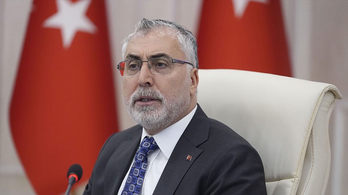 TBMM (AA) – Işıkhan, AK Parti TBMM Grup Toplantısı öncesi