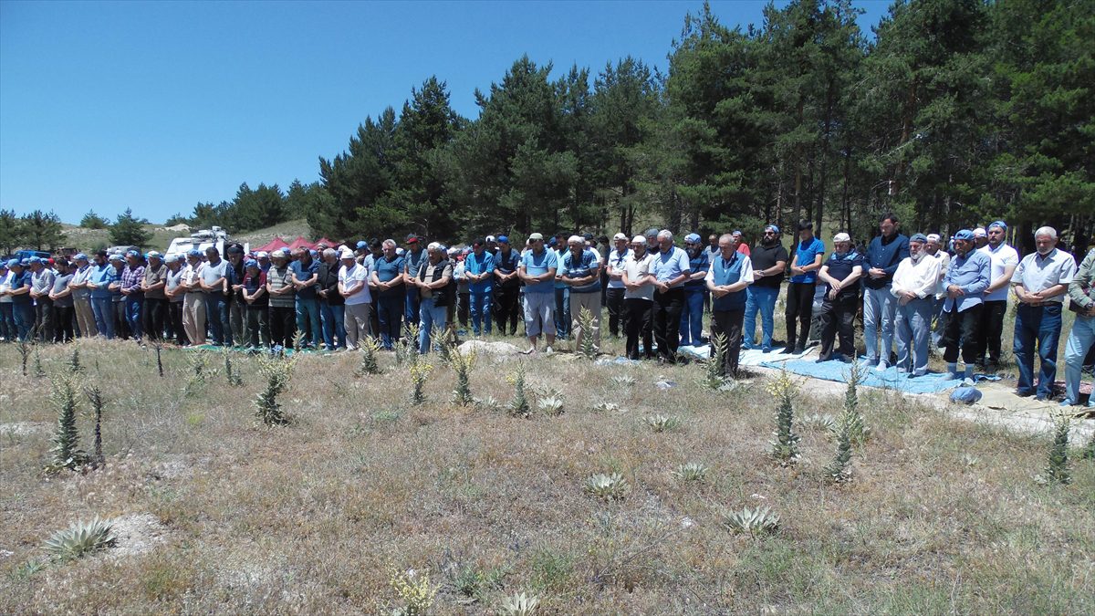 ÇANKIRI (AA) – Beldede yağmur duası etkinlikleri kapsamında, sabah namazının