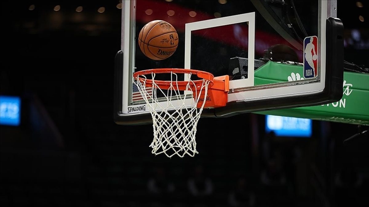 Amerikan Basketbol Ligi (NBA) finalinde Dallas Mavericks'i 107-89 yenen Boston