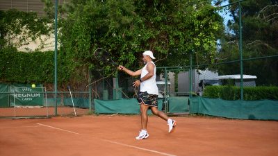 ANTALYA (AA) – Hollandalı teknik direktör Clarence Seedorf ile Süper