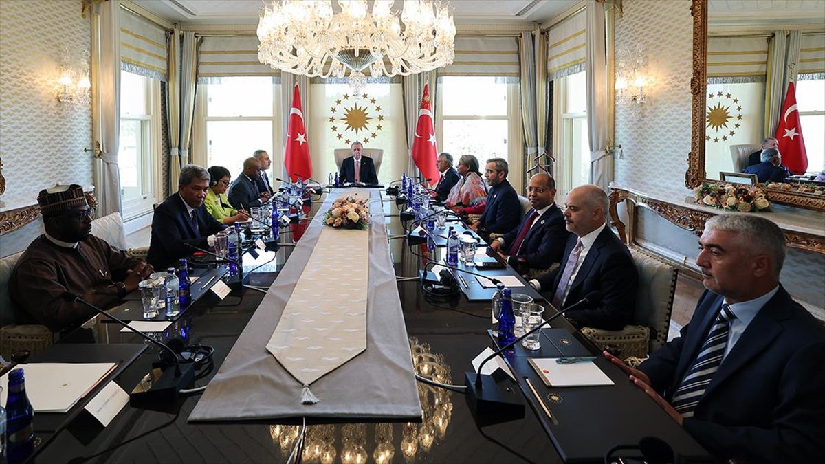 Cumhurbaşkanı Recep Tayyip Erdoğan, D-8 Ekonomik İşbirliği Teşkilatı Dışişleri Bakanlarını
