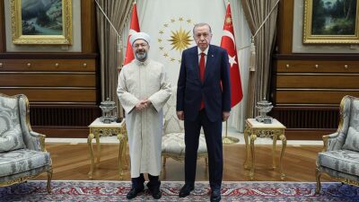 Cumhurbaşkanı Recep Tayyip Erdoğan, Diyanet İşleri Başkanı Ali Erbaş'ı kabul