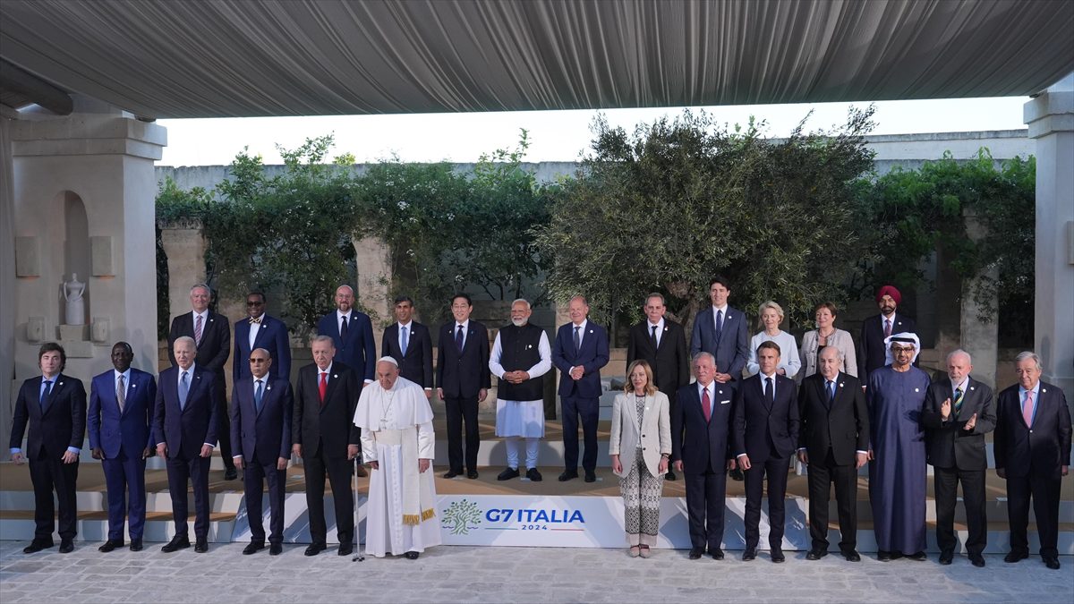 Cumhurbaşkanı Recep Tayyip Erdoğan, G7 Liderler Zirvesi'ndeki aile fotoğrafı çekimine