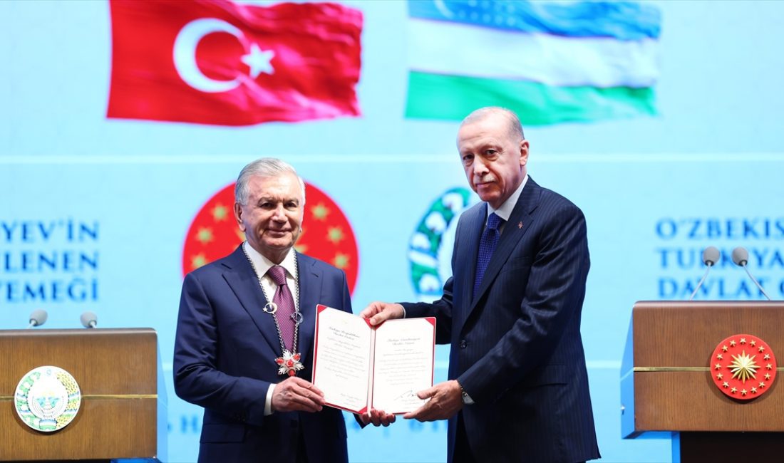 Cumhurbaşkanı Recep Tayyip Erdoğan tarafından Özbekistan Cumhurbaşkanı Şevket Mirziyoyev'e Devlet