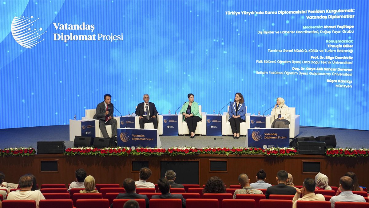 ANKARA (AA) – İletişim Başkanlığı Konferans Salonu’nda, Cumhurbaşkanlığı İletişim Başkanı