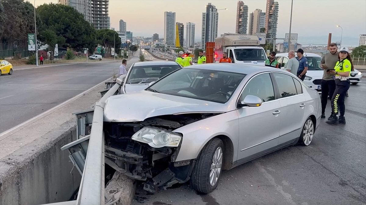 D-100 kara yolunda meydana gelen trafik kazasında 2'si çocuk 6