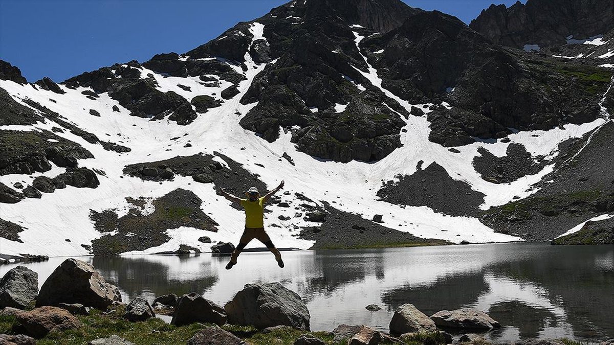 Gümüşhane'nin yanı sıra Trabzon ve Giresun'dan doğaseverler, Torul ilçesindeki Abdal