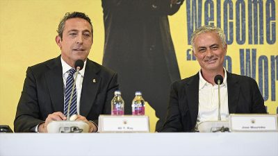 Fenerbahçe Kulübü Başkanı Ali Koç, Portekizli teknik direktör Jose Mourinho