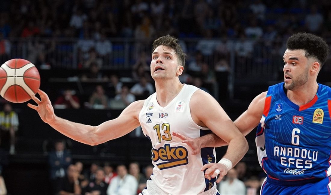 Türkiye Sigorta Basketbol Süper Ligi play-off final serisi üçüncü maçında