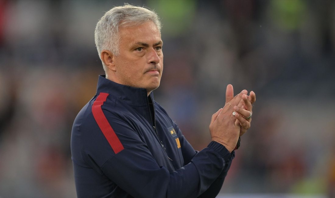 Fenerbahçe Kulübü, futbol A takımı teknik direktörlüğü için Portekizli Jose