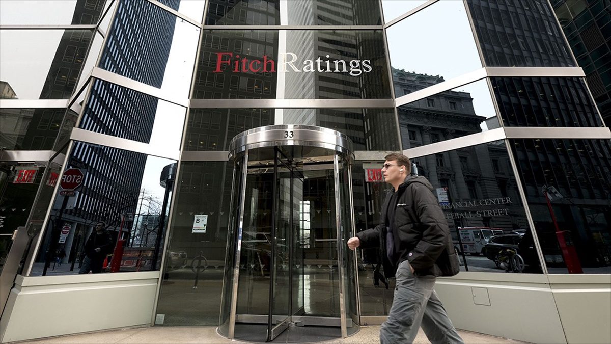 Uluslararası kredi derecelendirme kuruluşu Fitch Ratings, Fransa Cumhurbaşkanı Emmanuel Macron'un
