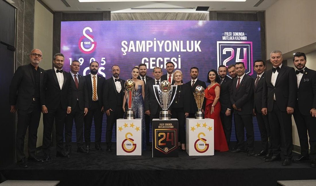 Galatasaray, Trendyol Süper Lig'de ulaştığı 24. şampiyonluğu Ankara'da kutladı.