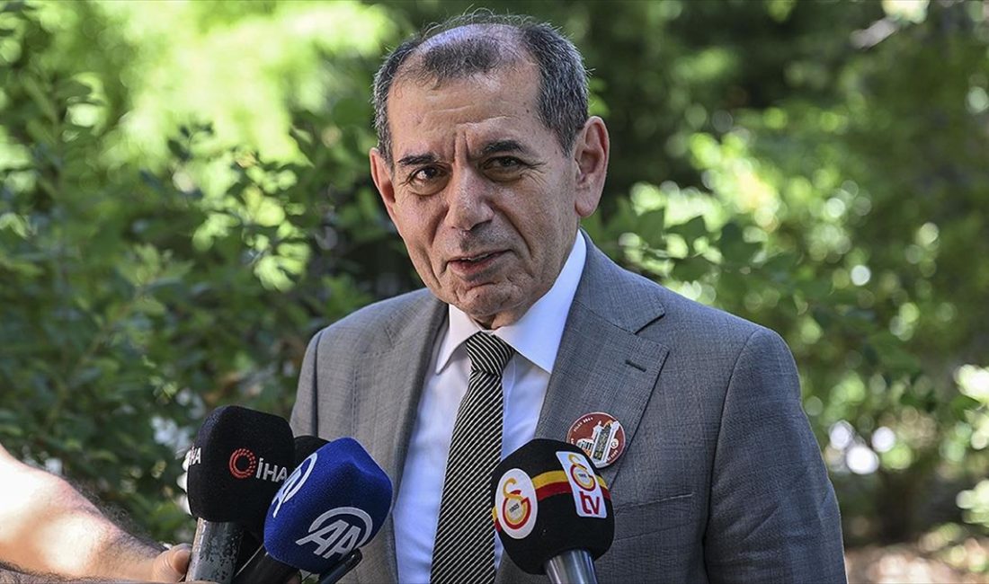 Galatasaray Kulübü Başkanı Dursun Özbek, Fenerbahçe Kulübü Başkanı Ali Koç