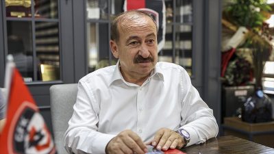 Gaziantep Futbol Kulübü Başkanı Memik Yılmaz, yeni sezon için kadro