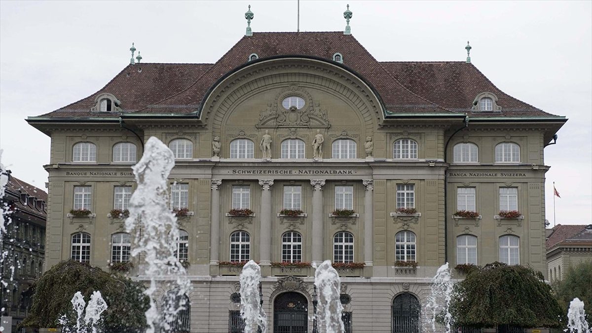 İsviçre Merkez Bankası (SNB), son 3 ayda ikinci faiz indirimine