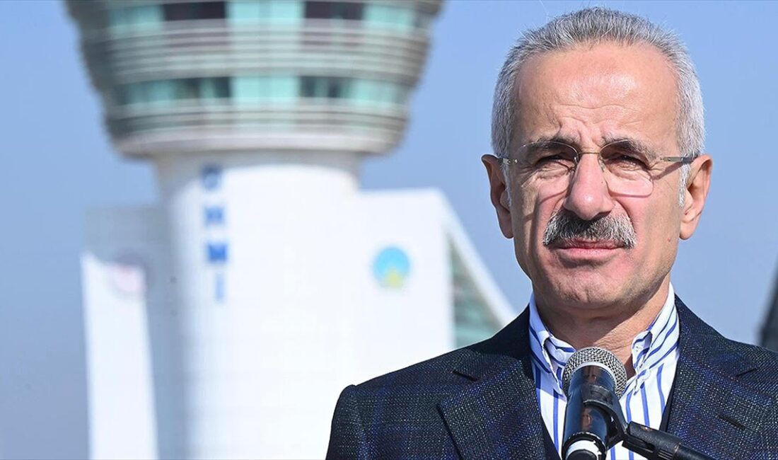 Ulaştırma ve Altyapı Bakanı Abdulkadir Uraloğlu, "Mayısta havalimanlarında toplam 20