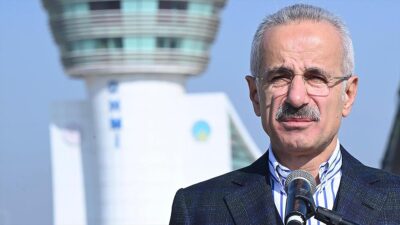 Ulaştırma ve Altyapı Bakanı Abdulkadir Uraloğlu, "Mayısta havalimanlarında toplam 20