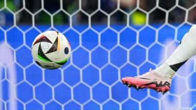 2024 Avrupa Futbol Şampiyonası (EURO 2024) D Grubu ilk maçında