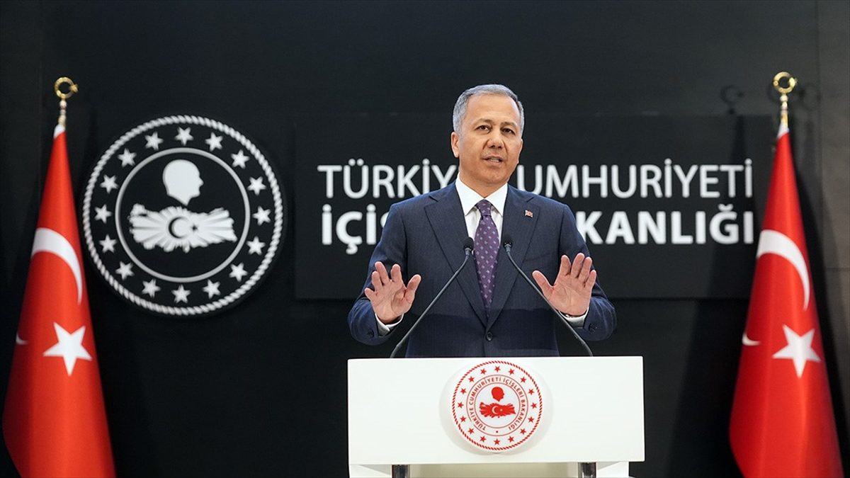İçişleri Bakanı Ali Yerlikaya, Kurban Bayramı tatiline ilişkin mesajında yolculuklarda