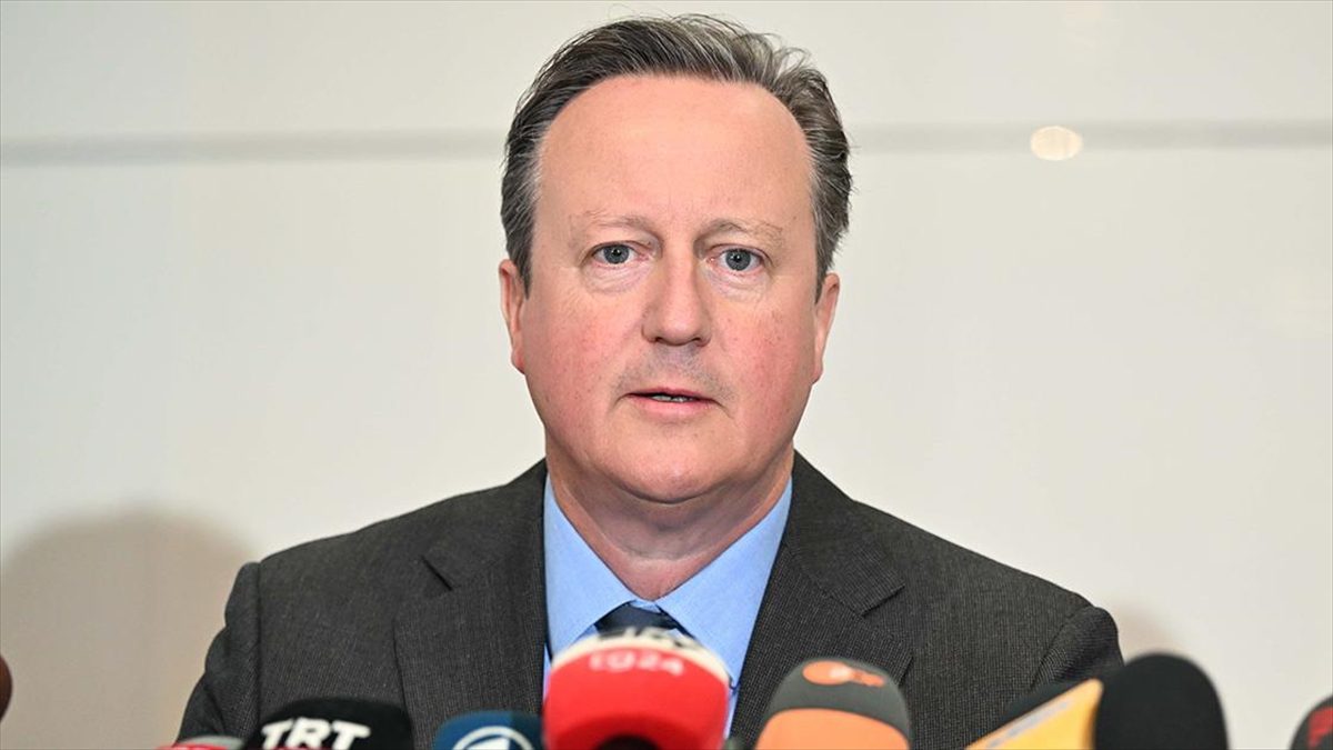 İngiltere Dışişleri Bakanı David Cameron, Gazze'ye yardımların engellenmesi konusunun endişe