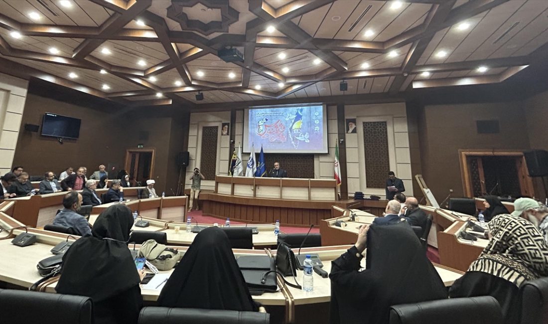 İran'da İsrail'in Gazze'deki saldırılarında hayatını kaybeden gazeteciler için düzenlenen anma
