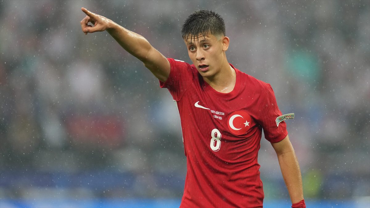 MADRID (AA) – İspanya’nın spor gazeteleri internet sayfalarında Arda Güler’i
