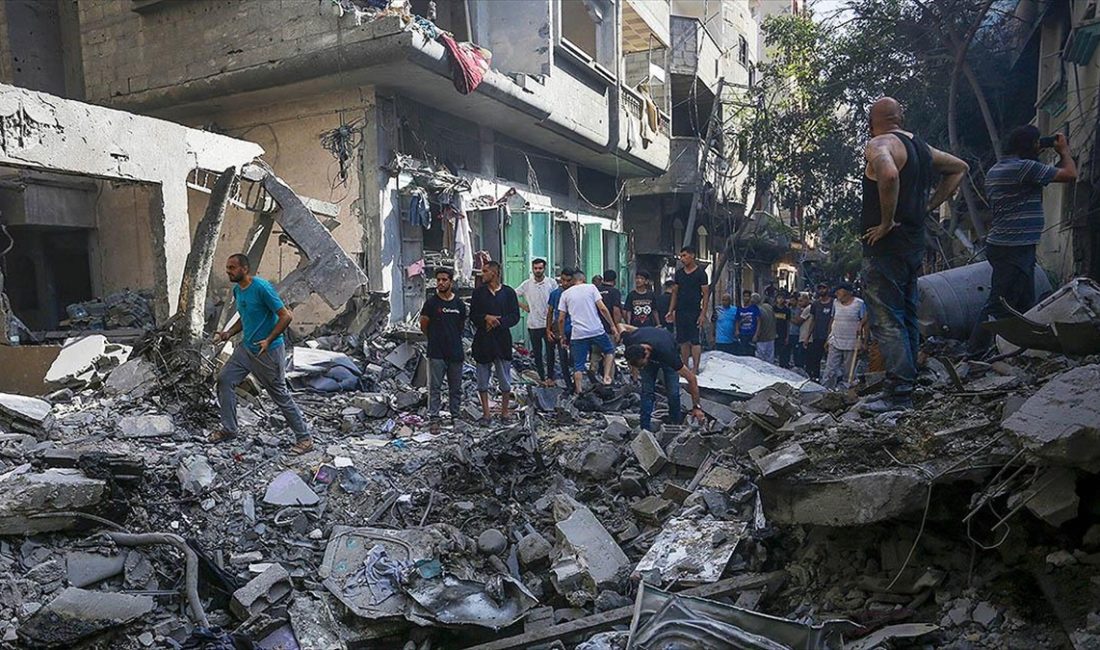 İsrail ordusunun gece boyu Gazze Şeridi'nin çeşitli bölgelerine düzenlediği saldırılarda