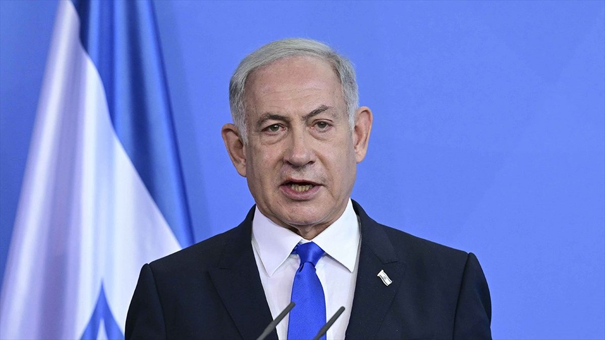 Eski İsrail Başbakanı Ehud Barak'ın da aralarında bulunduğu bir grup