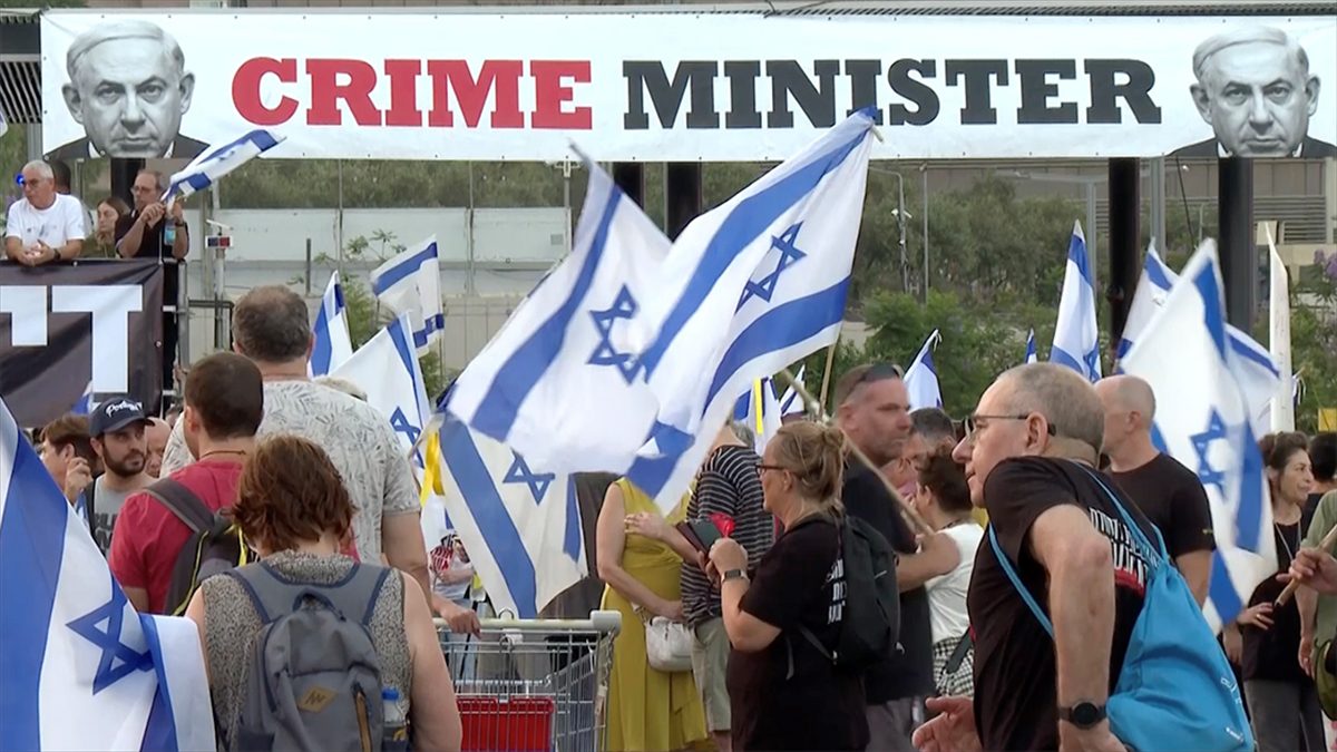 İsrailliler, Gazze Şeridi'ndeki İsrailli esirlerin geri getirilmesi, Başbakan Binyamin Netanyahu
