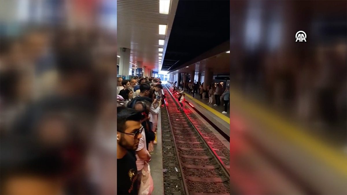 Yenikapı-Kirazlı ve Bakırköy-Kayaşehir metro hatlarında teknik arıza nedeniyle seferlerde gecikme