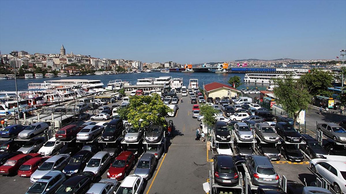 İstanbul'da, İSPARK tarafından işletilen otoparkların ücretlerine yüzde 50'ye varan oranda