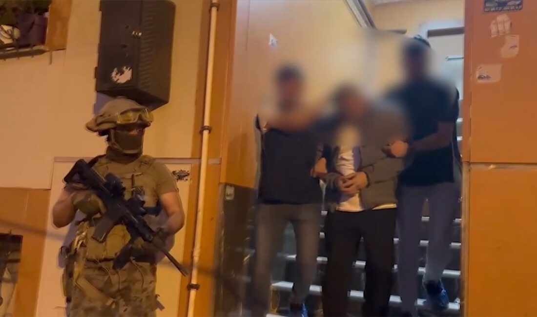 İstanbul'da terör örgütü DEAŞ'a yönelik operasyonda 10 yabancı uyruklu gözaltına