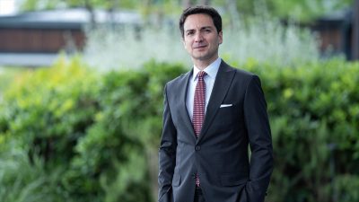 Türkiye'de İsviçre Ticaret Odası Derneği Başkanı Şenocak, yaklaşık 300 İsviçreli