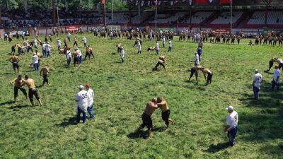 Tarihi Kırkpınar Yağlı Güreşleri'ne katılımda lig usulüyle belirleme sistemine geçilmesi