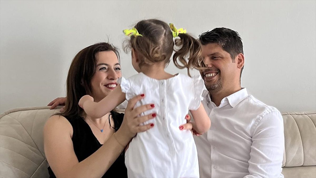 İstanbul Koruyucu Aile Derneği Başkanı Neşe Gökalp, Türkiye'de 8 bin