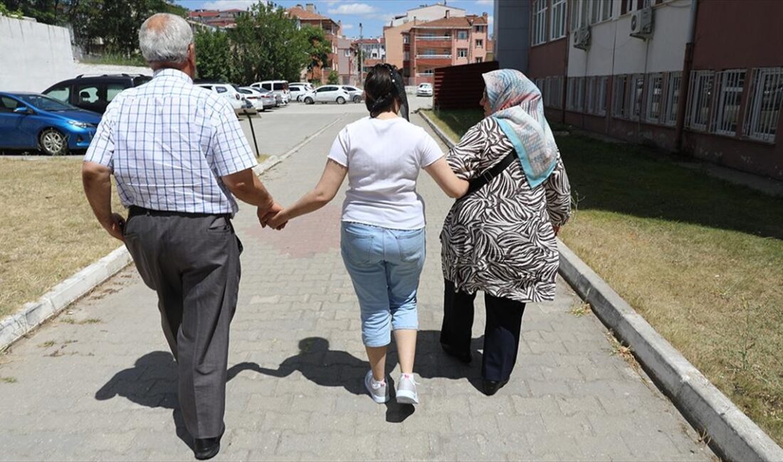 Edirne'nin Uzunköprü ilçesinde yaşayan 3 çocuk, 4 torun sahibi çift,