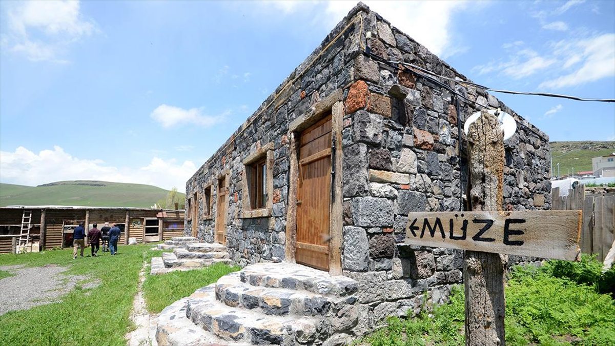 Kars'ın Selim ilçesinin Koşapınar köyünde hizmet veren Açık Hava Müzesi'nde