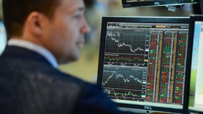 Küresel piyasalarda, dün ABD'de enflasyonun yavaşlama sinyalleri vermesine karşın ABD