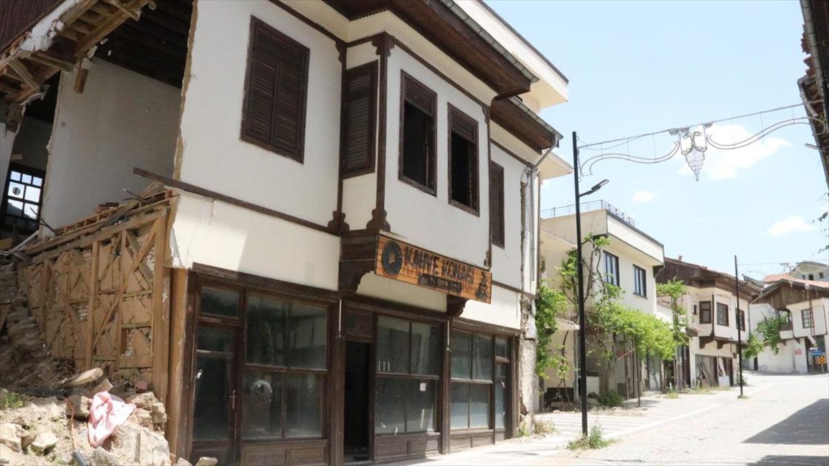 Kahramanmaraş merkezli 6 Şubat 2023'te meydana gelen depremlerde büyük hasar