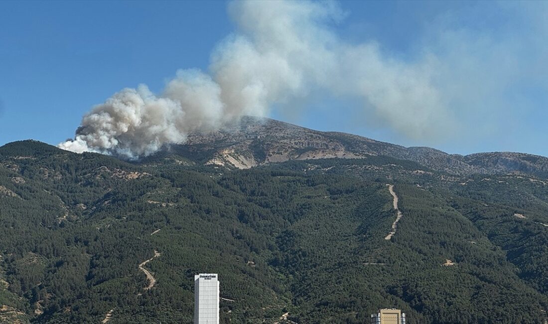 MANISA (AA) – Spil Dağı’nda Sultanyaylası ile Turgutalp mahalleleri arasındaki